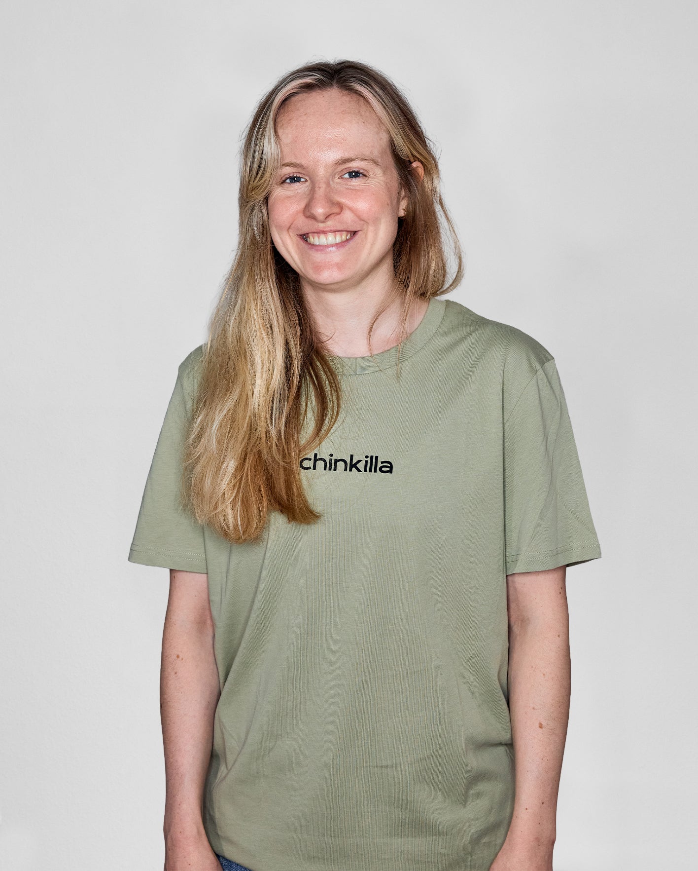 "chinkilla x meerkatsu" Unisex T-Shirt - White