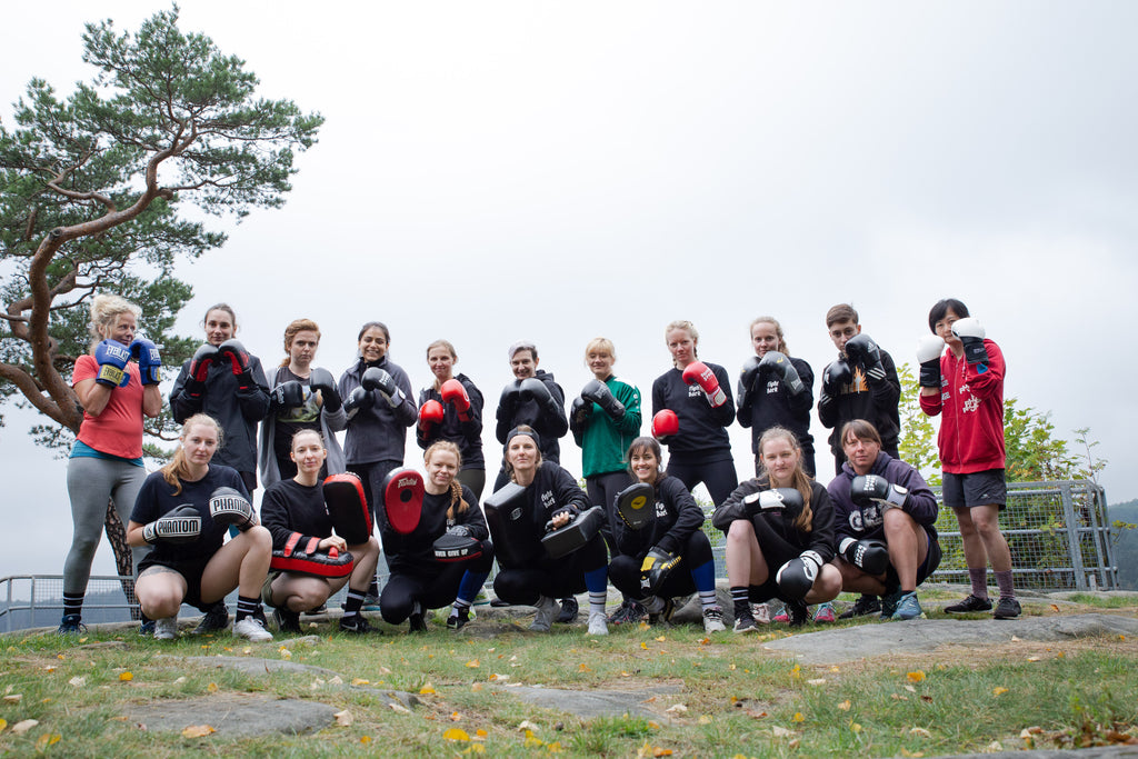 chinkilla Kickass Camp Kampfsport Frauen Sächsische Schweiz Kickboxen Muay Thai vegan Hohnstein Yoga Meditation Girl Power Empowerment Martial Arts