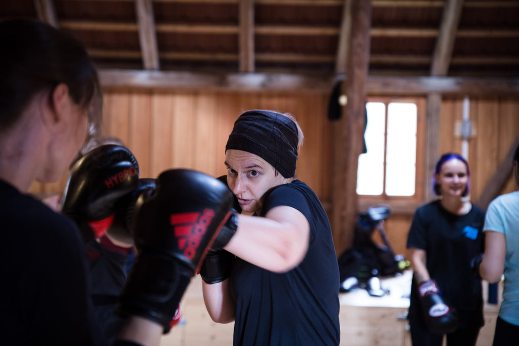 chinkilla Kickass Camp Kampfsport Frauen Sächsische Schweiz Kickboxen Muay Thai vegan Hohnstein Yoga Meditation Girl Power Empowerment Martial Arts